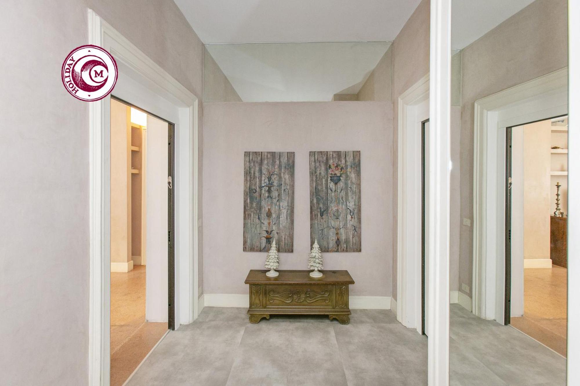 C M Piazza Cavour Elegant Flat Appartamento