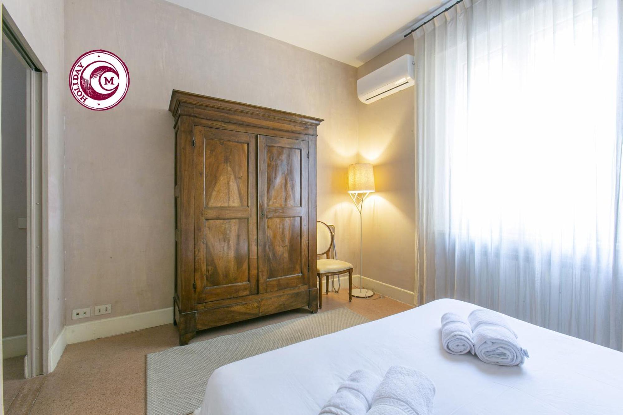 C M Piazza Cavour Elegant Flat Appartamento