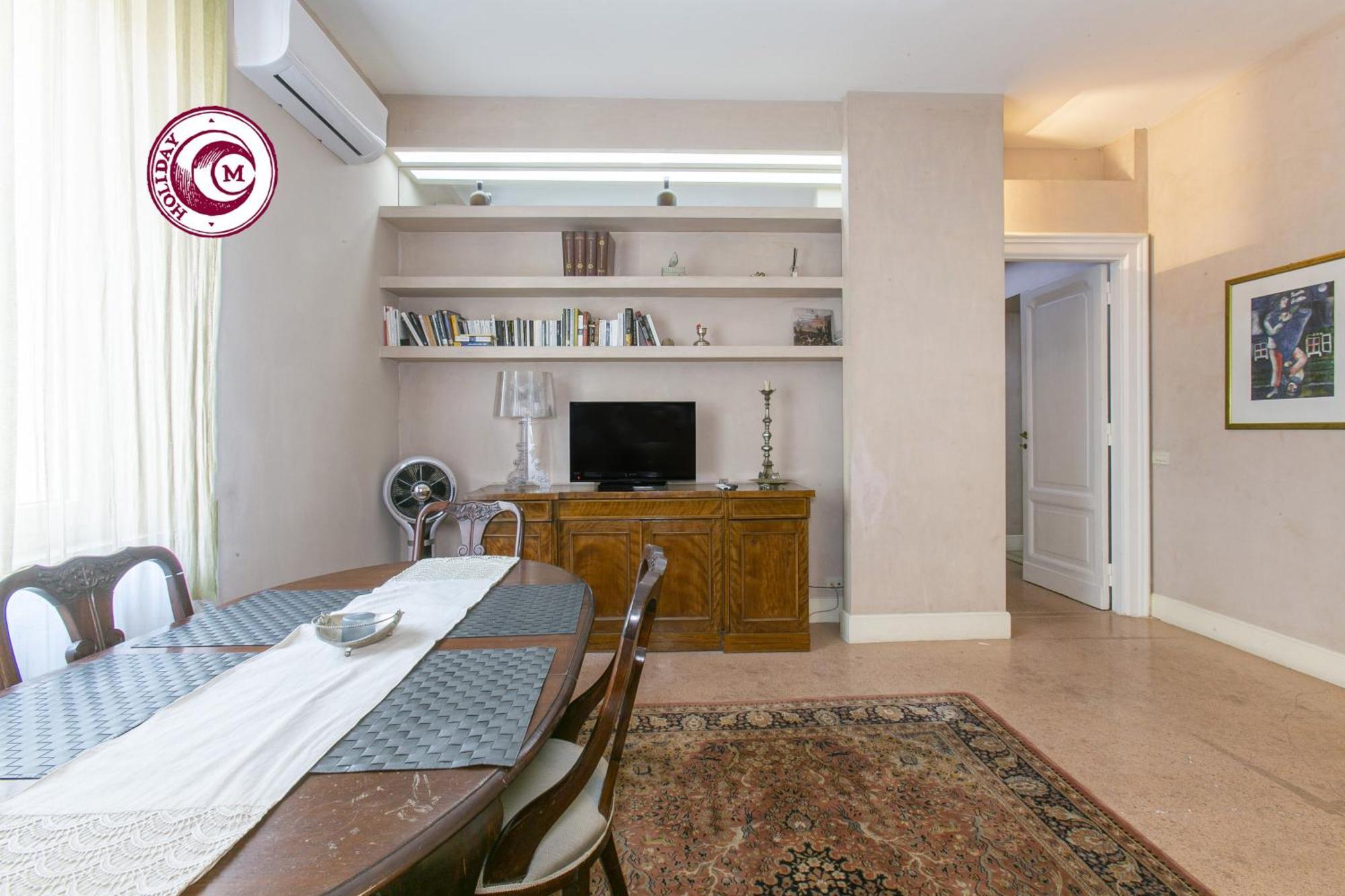 C M Piazza Cavour Elegant Flat Appartamento *
